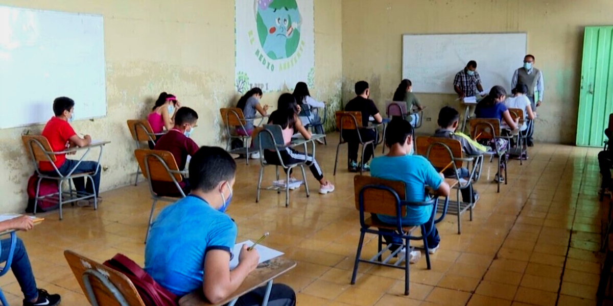 Niños hondureños deben volver a escuelas hasta estar vacunados, dice pediatra