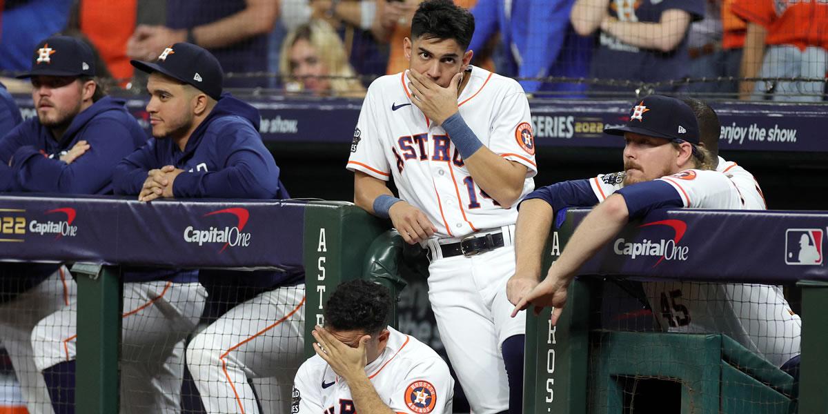 Mauricio Dubón sufrió por la derrota de Astros ante Phillies en el arranque de la Serie Mundial de Béisbol