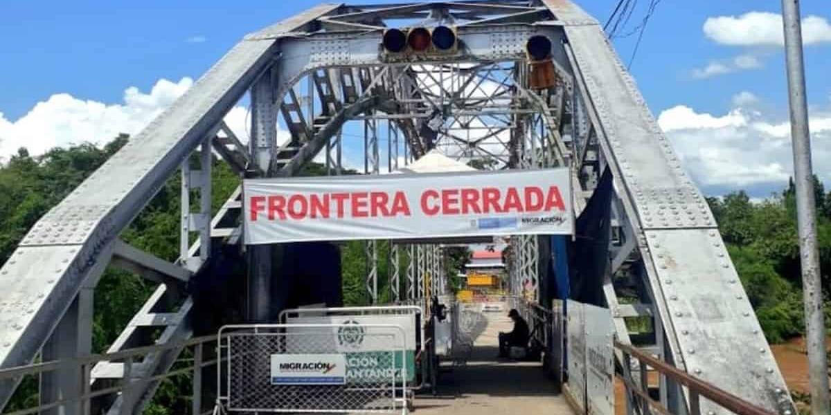 Venezuela abrirá este martes su frontera con Colombia, cerrada desde 2015