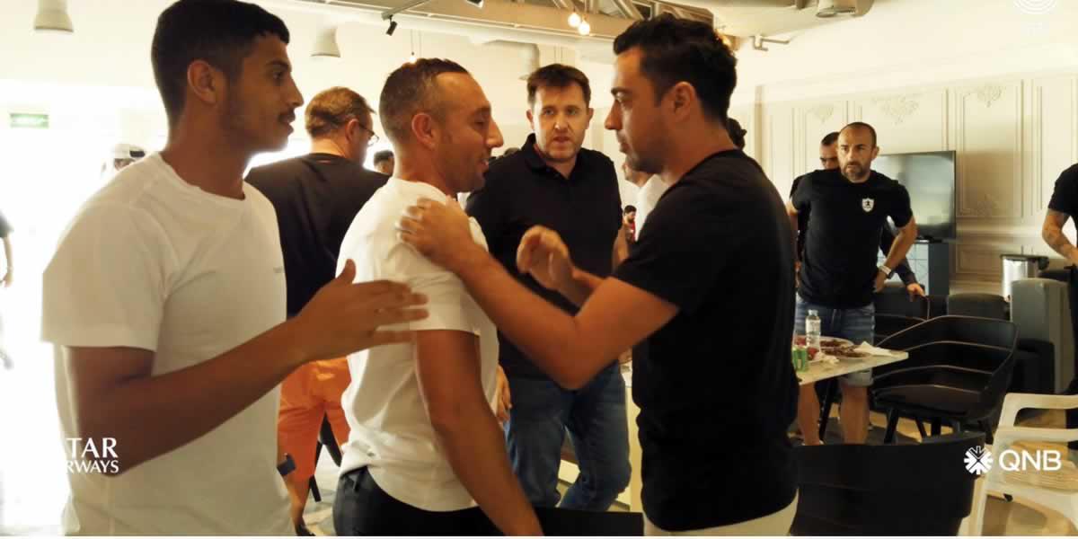 Santi Cazorla y Xavi Hernández.