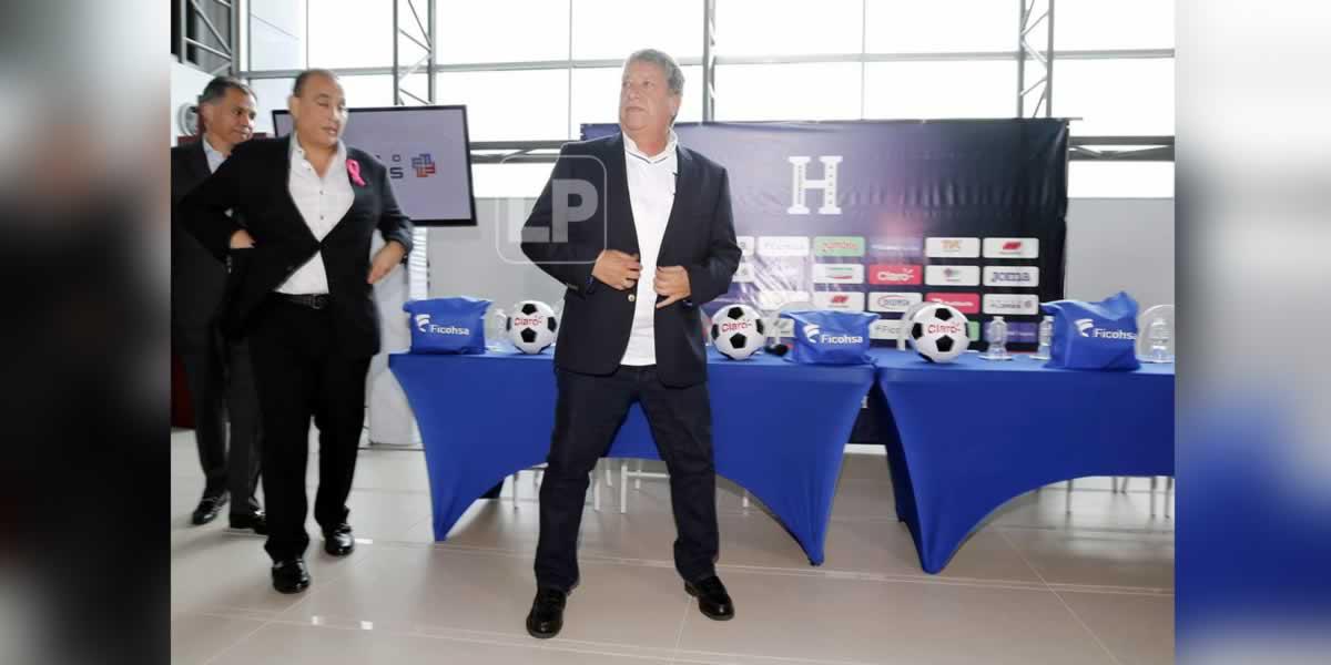 El ‘Bolillo‘ Gómez fue presentado como nuevo entrenador de la Selección de Honduras.