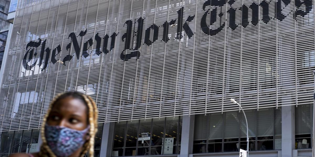 The New York Times también retira temporalmente a su personal de Rusia