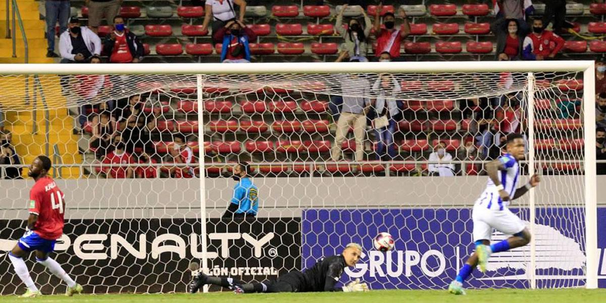 Así dejó Romell Quioto a Keylor Navas tras marcar su golazo para el empate momentáneo 1-1.