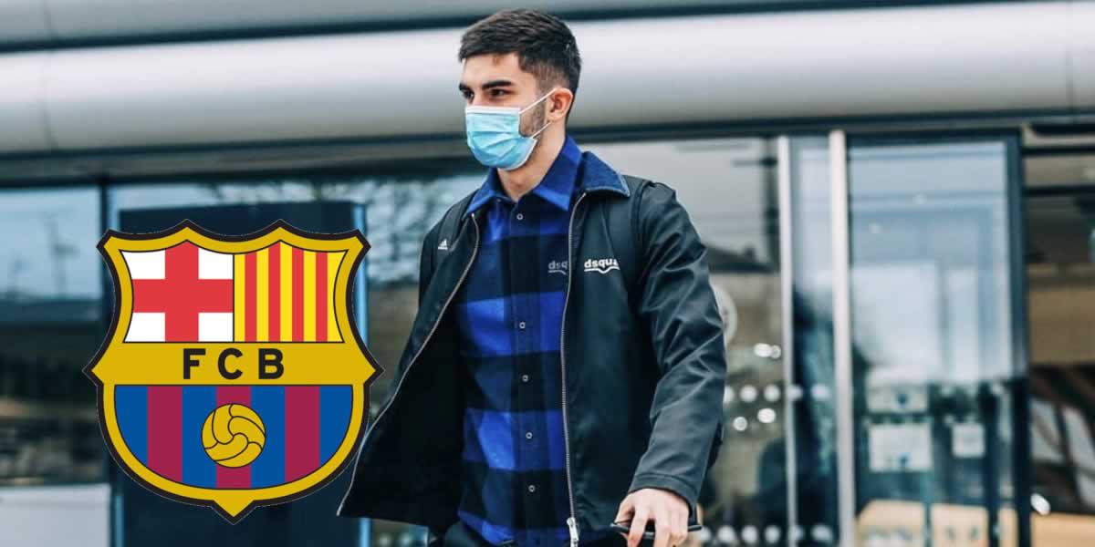 Ferran Torres llegó a Barcelona para pasar la revisión médica con el Barça