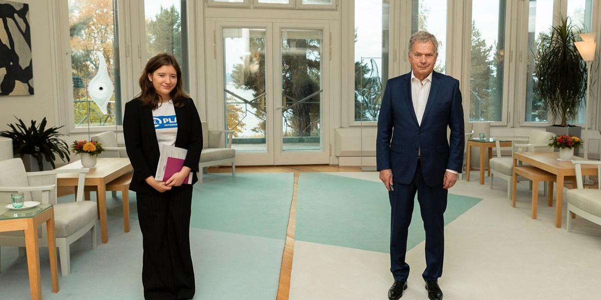 Una adolescente se convierte en presidenta de Finlandia por un día