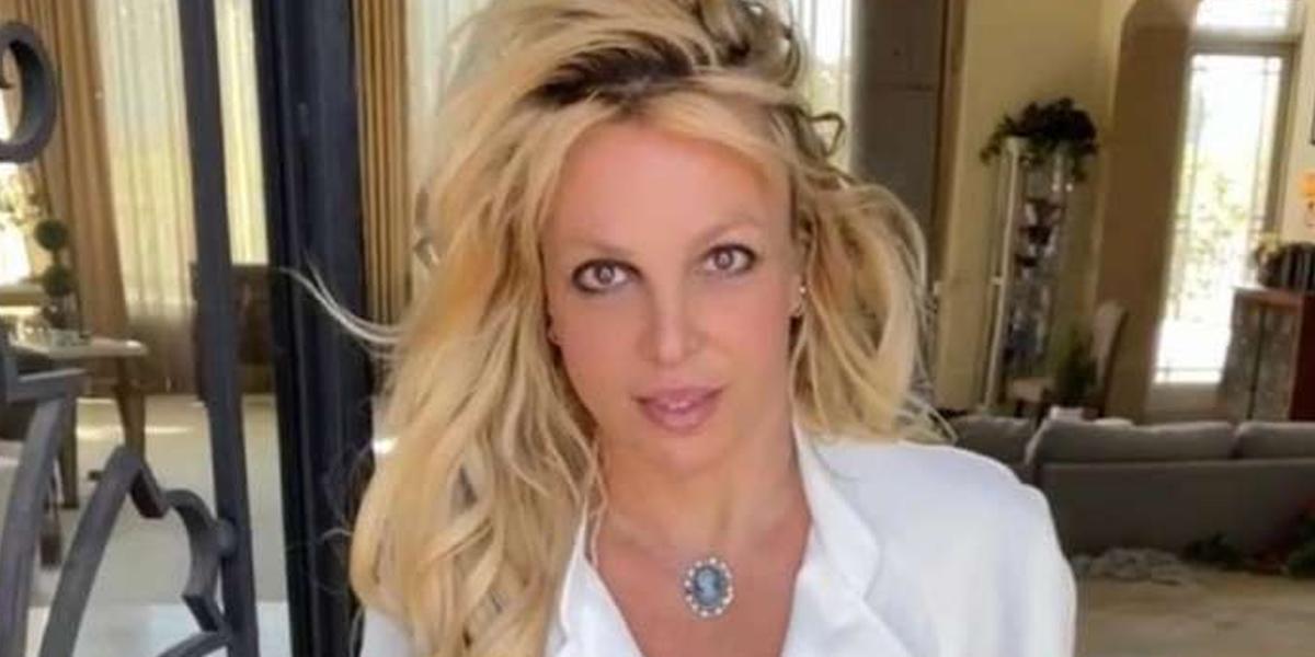 La cantante estadounidense Britney Spears, que el pasado noviembre ganó la batalla legal que puso fin a 13 años de tutela sobre su persona y su patrimonio, se ha sincerado sobre esa etapa admitiendo que estaba asustada y que se sentía como si no fuera nada.