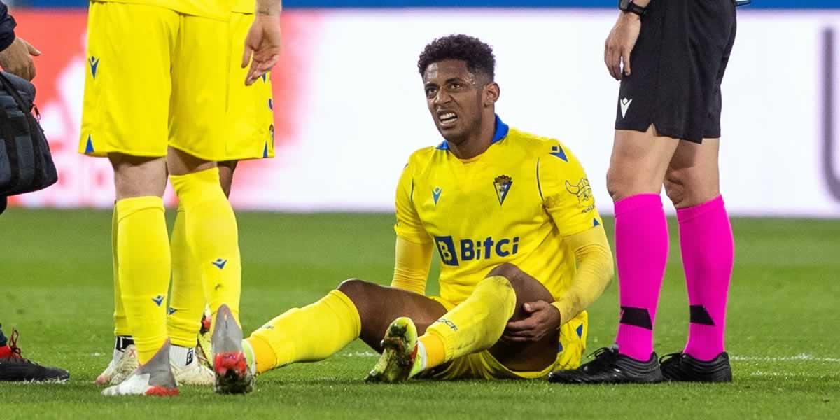 ‘Choco’ Lozano, sustituido por molestias musculares en el Real Madrid-Cádiz