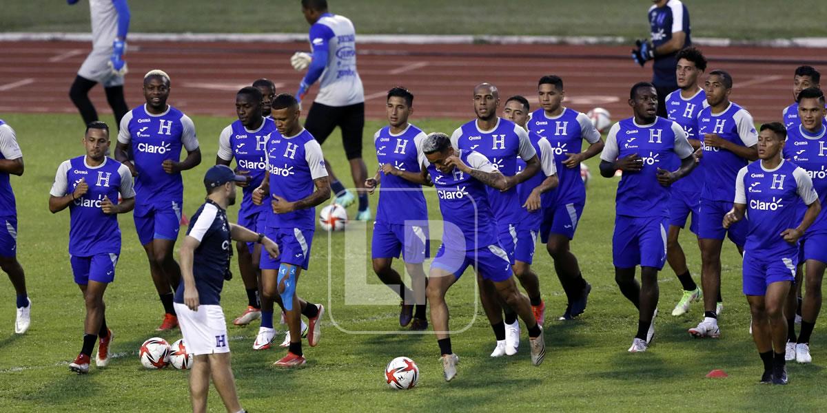 Honduras completa su segundo entreno con Romell Quioto entre algodones