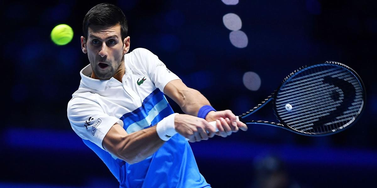 Djokovic, retenido en aeropuerto de Melbourne por problemas en el visado