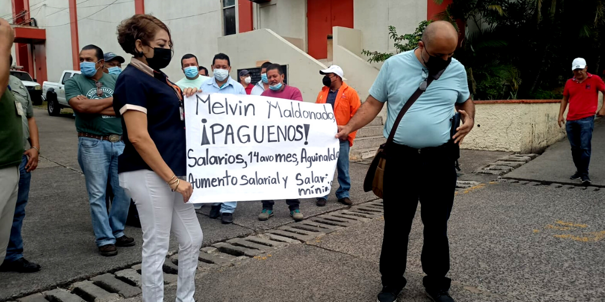 Empleados de Hondutel amenazan con desconectar servicio a instituciones estatales