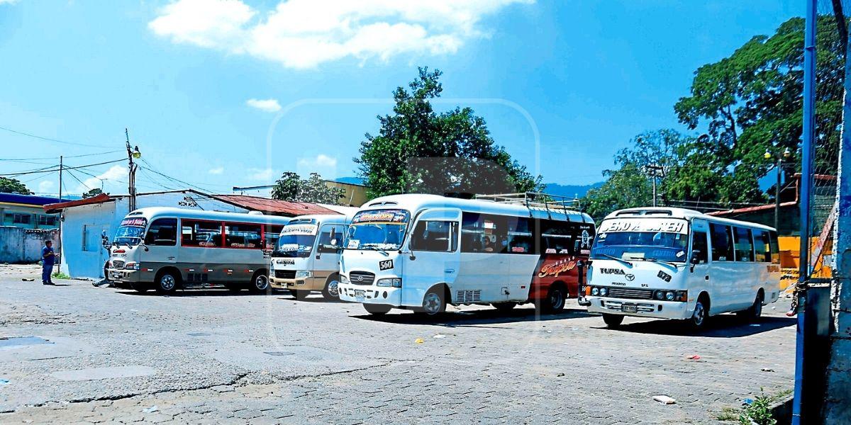 Transporte se reactiva a medio vapor ante amenaza de extorsión