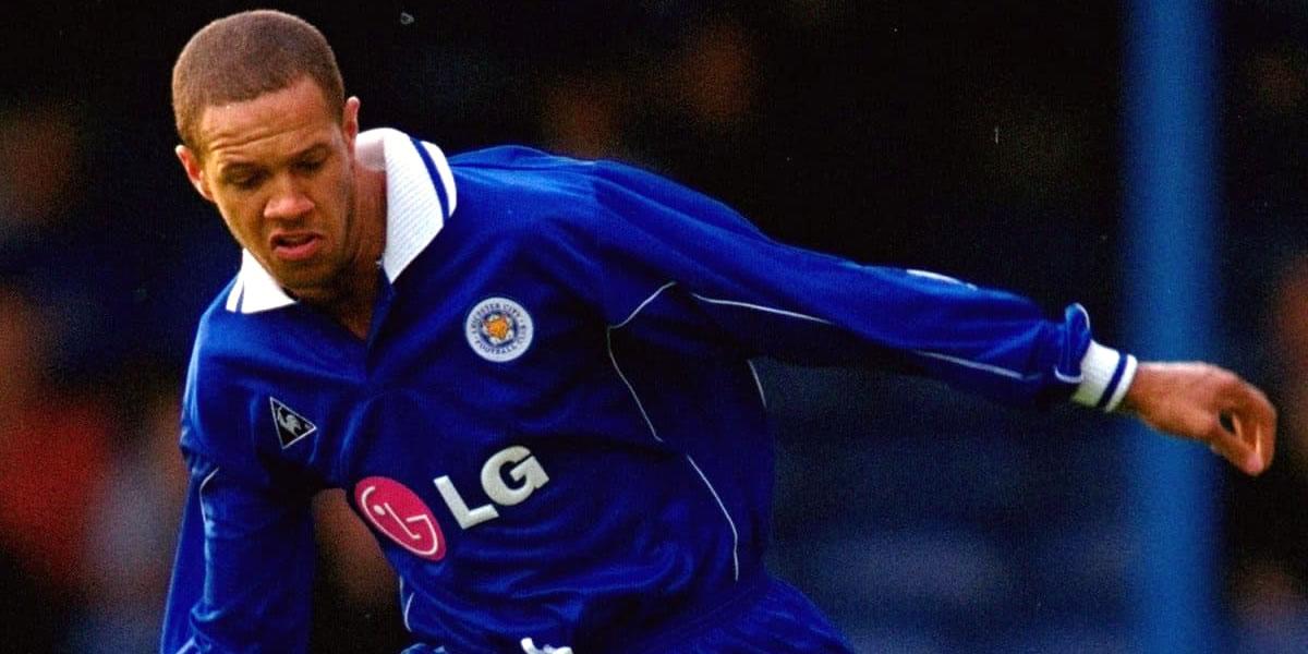 6. Junior Lewis - El Leicester City se hizo con los servicios del centrocampista inglés en 2001 primero como cedido y posteriormente en forma de traspaso. Participó en 25 encuentros con el club y durante sus tres años en la Premier estuvo cedido en diversos equipos. Es uno de los jugadores más odiadios por la afición de los ‘Foxes’.