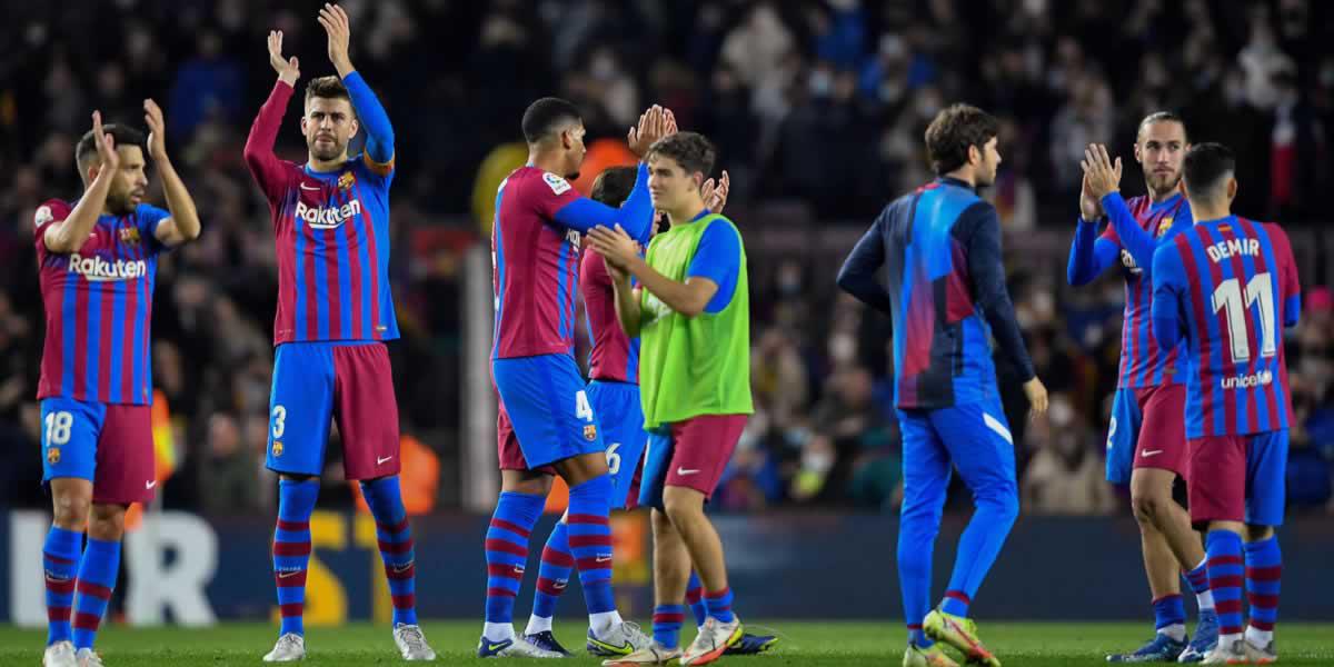 Fotos: Felicidad, festejos, gesto de Jordi Alba y la gran sorpresa de Xavi en su debut con el Barça