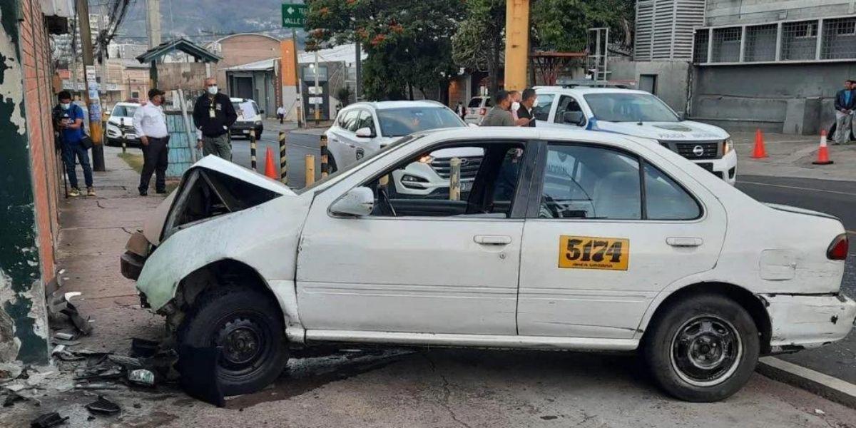 Taxista muere tras impactar contra un muro en Tegucigalpa