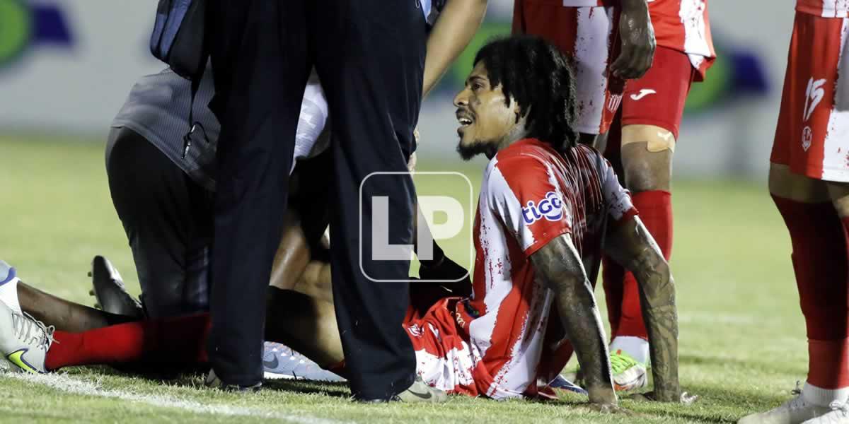 ¡Tensión en el Vida! Henry Figueroa se ‘rompe‘ y se va lesionado ante Motagua