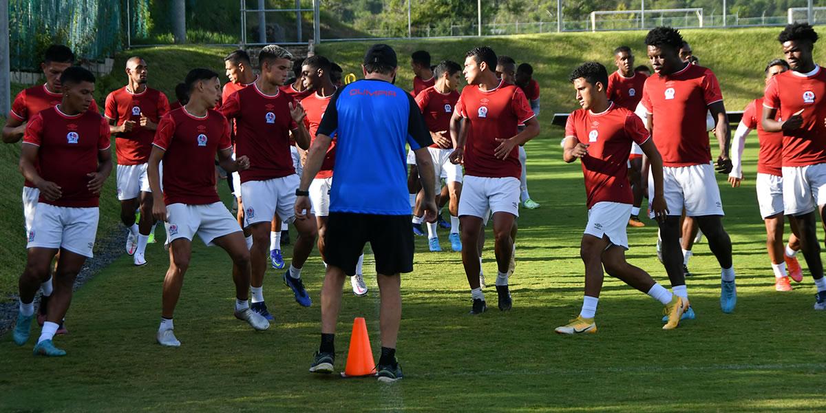 Olimpia vuelve a los entrenamientos y se sumó un legionario... ¿nuevo fichaje?