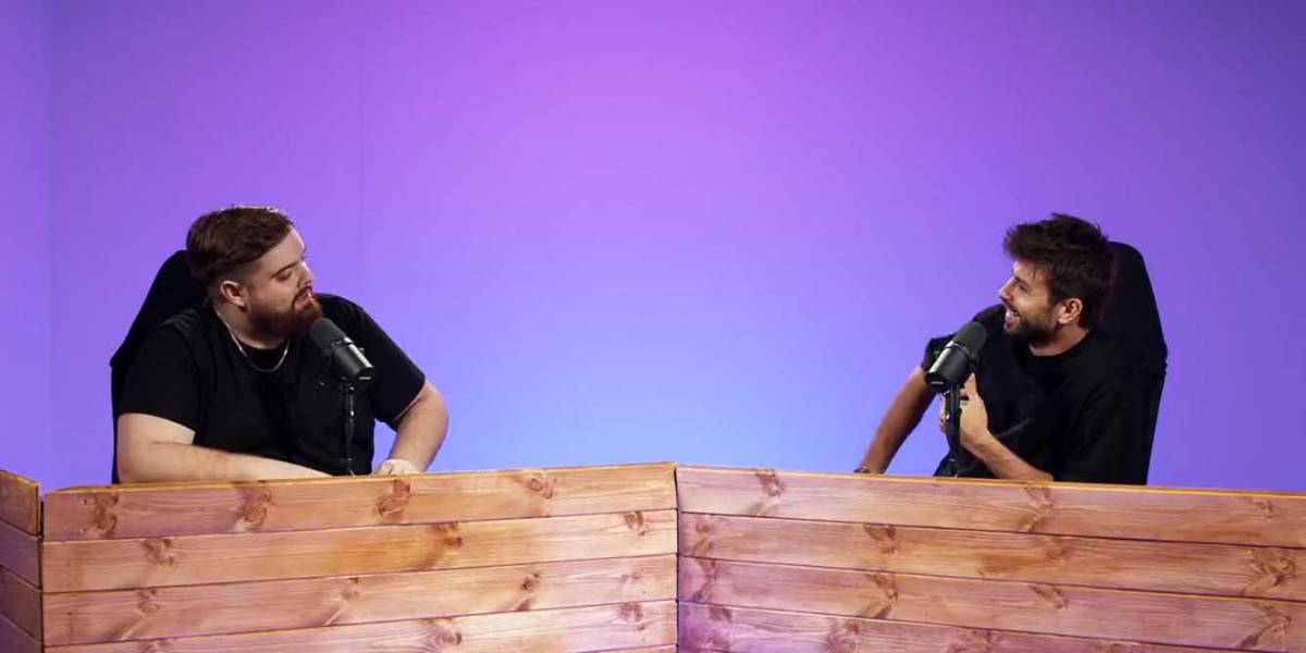 Ibai Llanos (derecha) en la entrevista con Gerard Piqué.