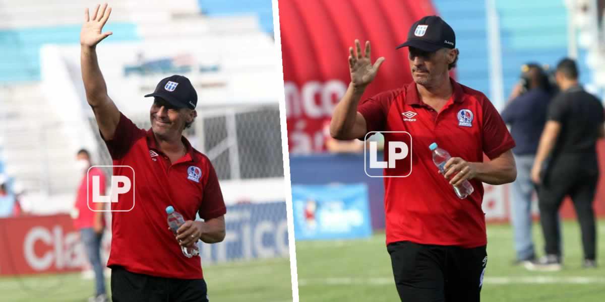 Pedro Troglio fue recibido entre aplausos en el Nacional Chelato Uclés