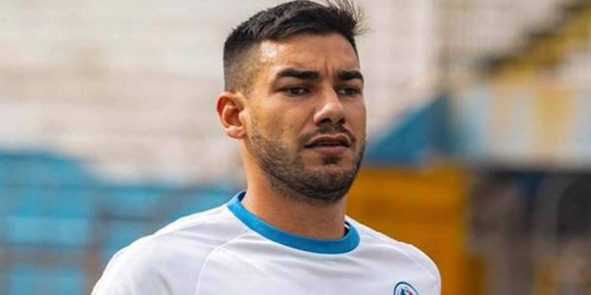 José Cañete: El defensor paraguayo seguirá en el Olimpia para la próxima campaña: 'Tiene contrato hasta diciembre, es jugador del club', indicó Pedro Troglio.