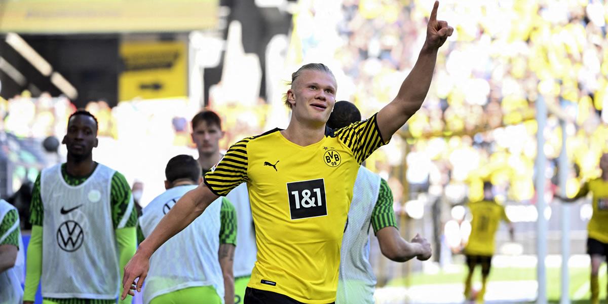 Haaland vuelve a sonreír: marcó doblete en goleada del Borussia Dortmund ante Wolfsburgo