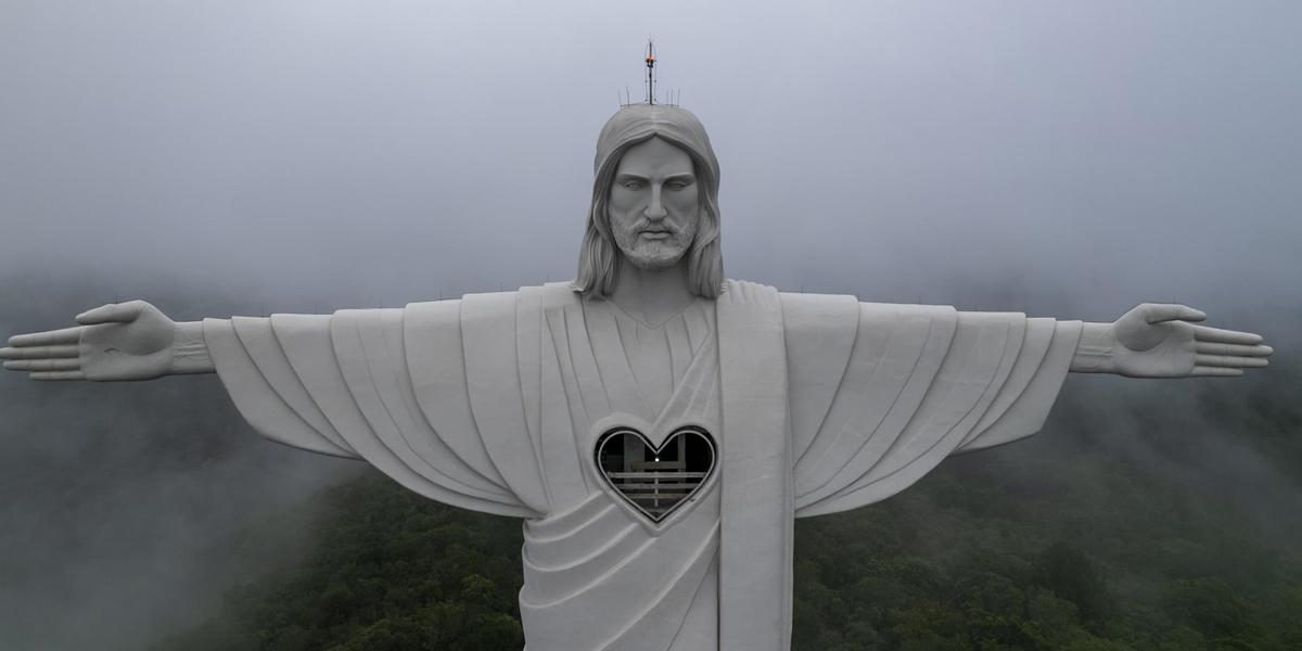 Mayor Cristo del mundo es erguido en Brasil y espera ser inaugurado en 2023
