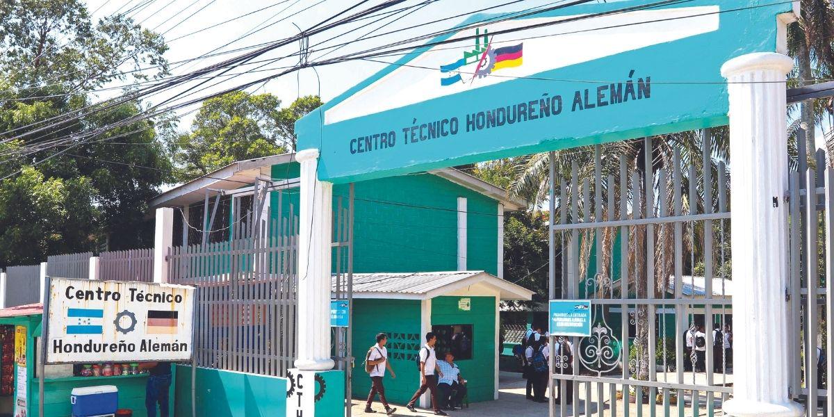 Colegios públicos de SPS arrancan clases con jornadas semipresenciales