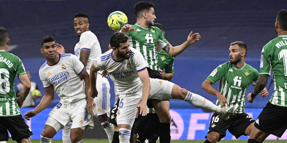 Real Madrid cierra la Liga Española con un empate ante Betis y ya piensa en París