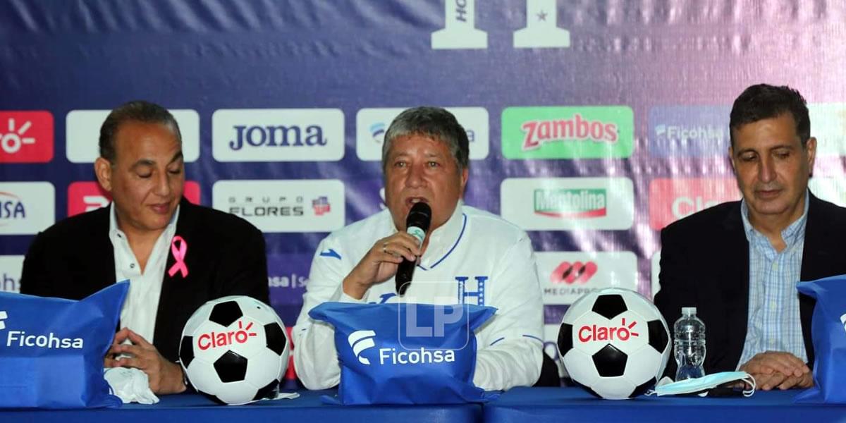 El estratega cafetero ofreció su primera conferencia de prensa como entrenador de la Selección de Honduras. “Tenemos que luchar y me pongo nervioso, estoy asustado le dije a mis asesores como ‘Pacho’ Maturana y Reinaldo Rueda que tengo susto (en venir a Honduras). El día que no tengo susto dejo de dirigir”.