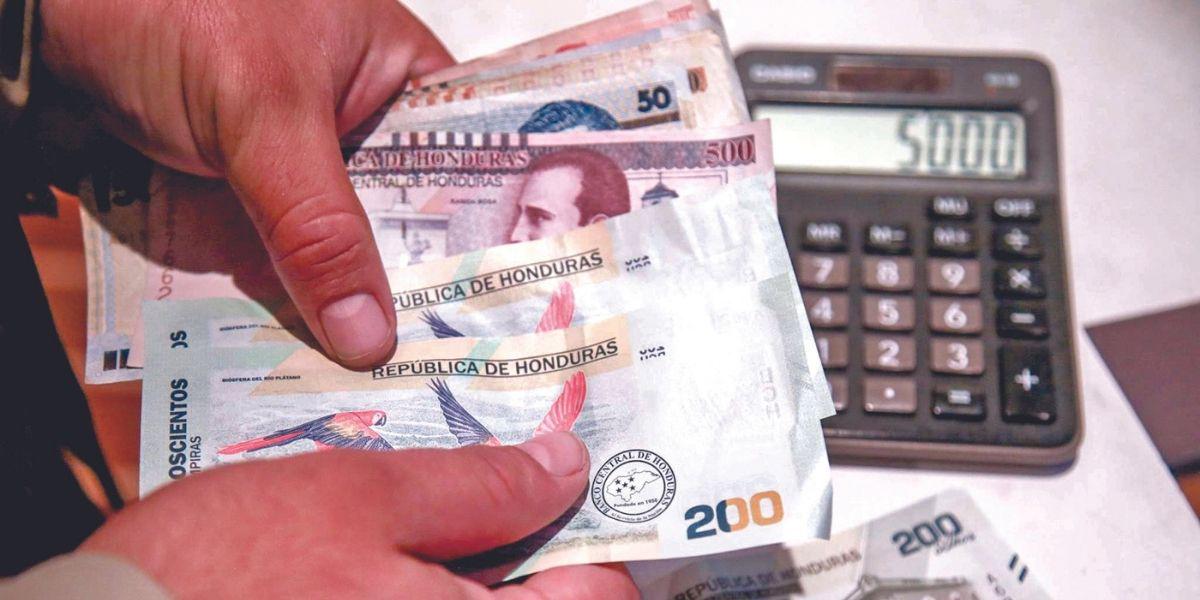 Deuda y salarios absorberán el 100% de los impuestos en Honduras