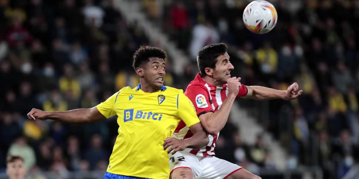 Cádiz y ‘Choco‘ Lozano sufren dura derrota ante el Athletic Club de Bilbao en la Liga Española