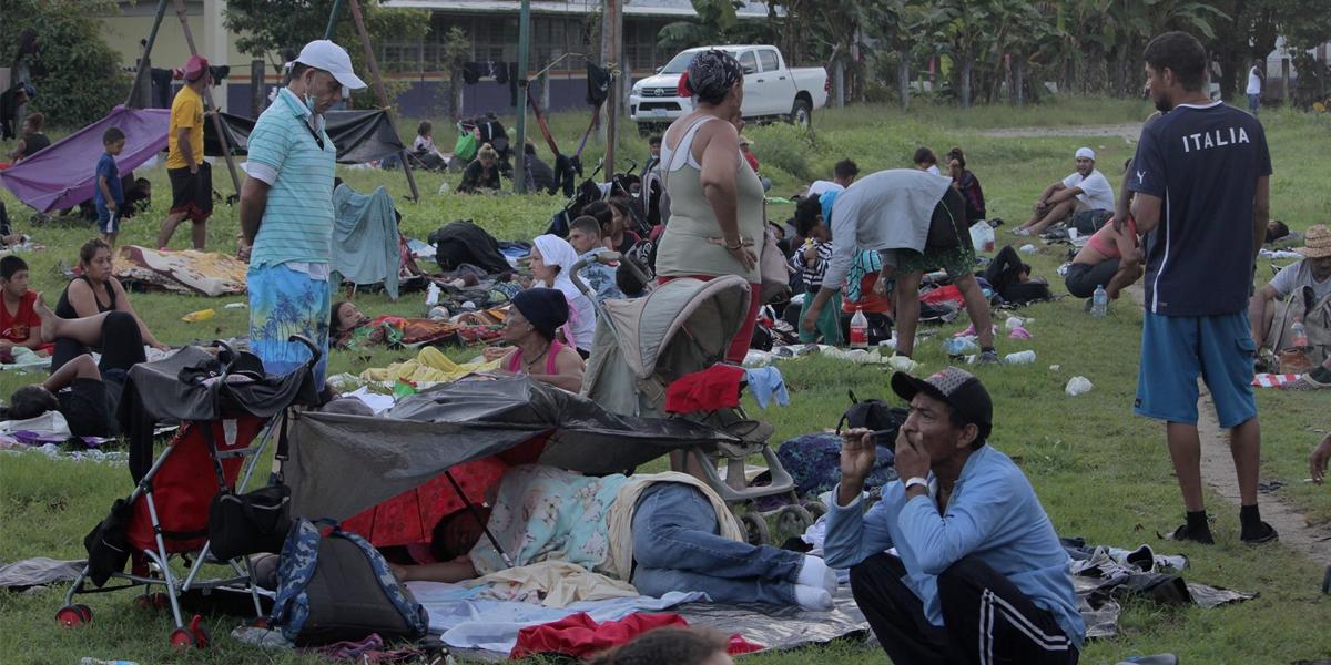 Caravana migrante avanza lentamente por el sur de México con la salud mermada