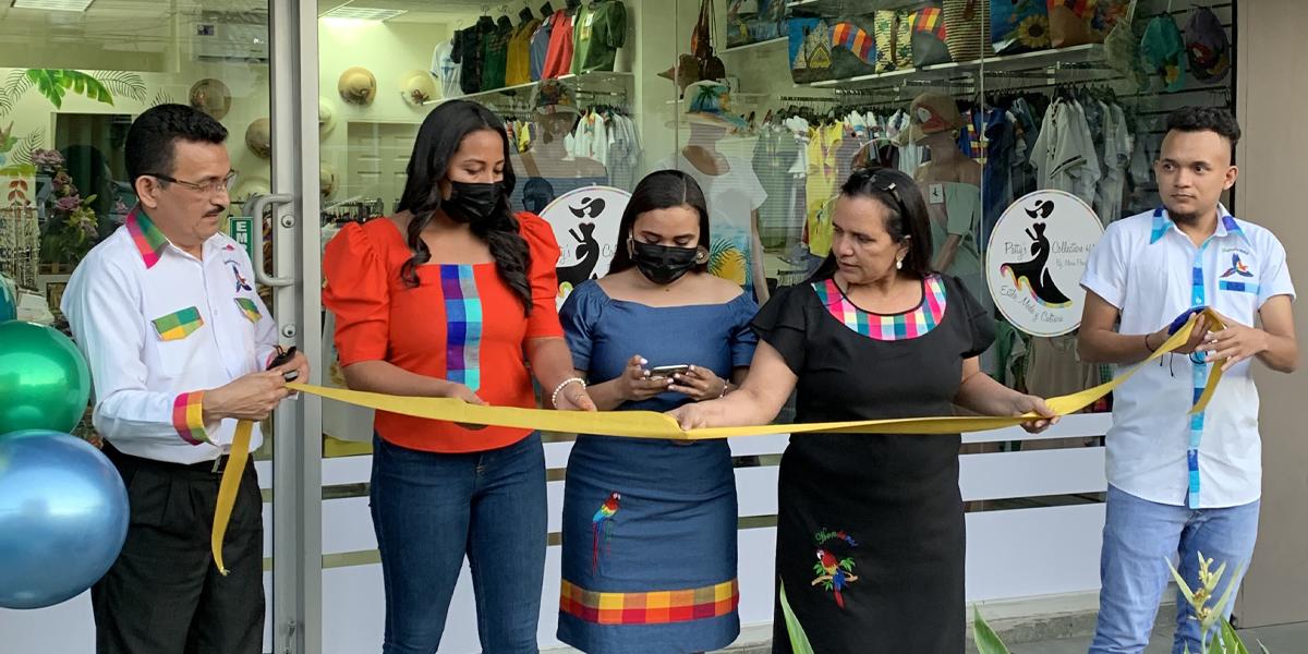 La familia Gutiérrez Ponce agradeció a Dios su logro.