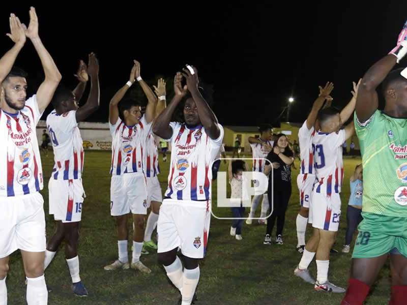 El Real Juventus derrotó 3-1 al Santa Rosa en el partido de ida de los cuartos de final de la Liga de Ascenso.