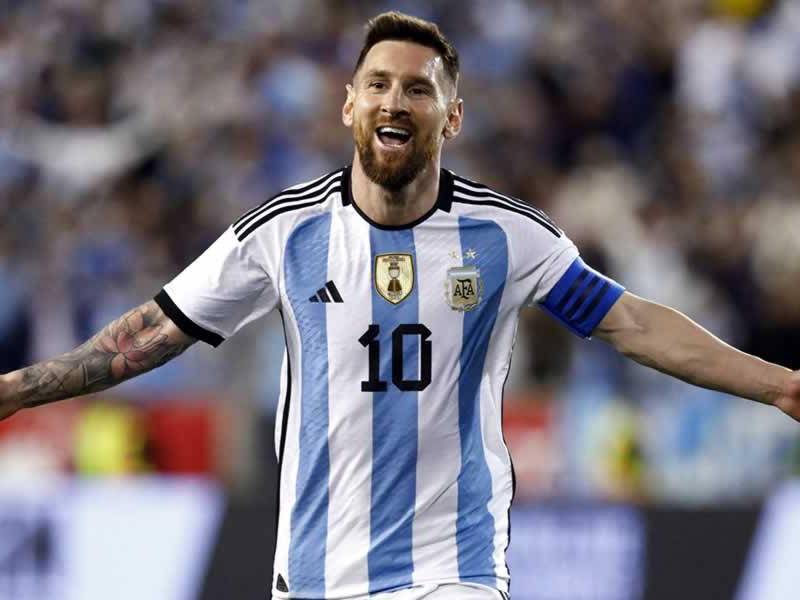 Lionel Messi volvió a marcar un doblete con Argentina, esta vez en amistoso frente a Jamaica.