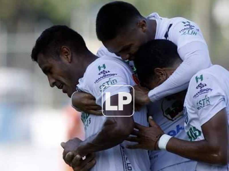 William Moncada festeja su gol marcado frente a la UPN en el estadio Excélsior.