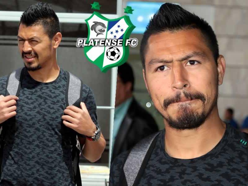 Roger Espinoza se mostró dolido y triste por el descenso del Platense.