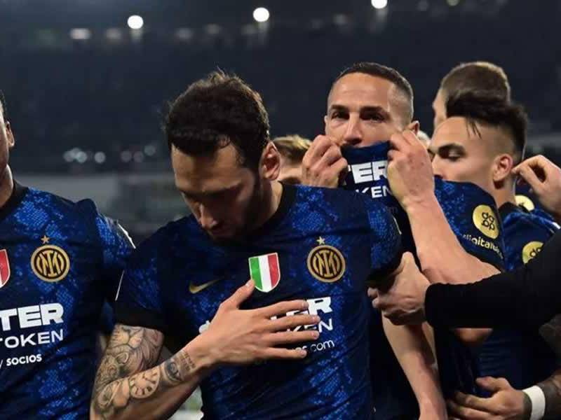 El turco Hakan Calhanoglu le dio la victoria al Inter con su gol de penal contra la Juventus.