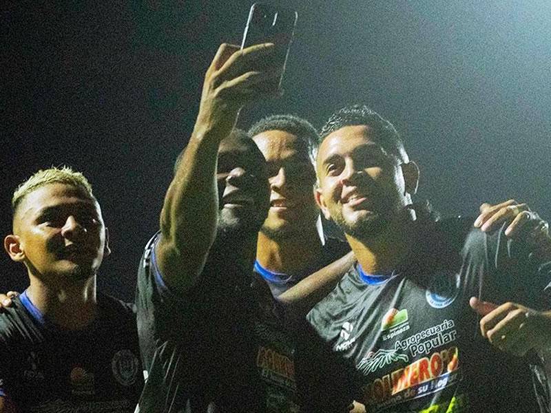 El Victoria le metió una goleada de 2-5 a la Real Sociedad por la jornada 15 del Torneo Apertura 2022 en Tocoa.