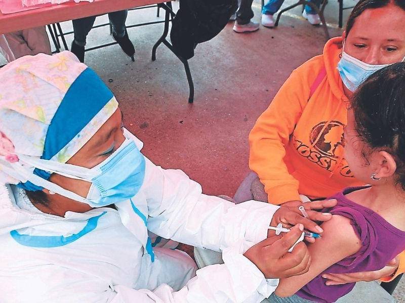 El país ha recibido vacunas de Moderna, AstraZeneca, Sputnik V y Pfizer-BioNTech.