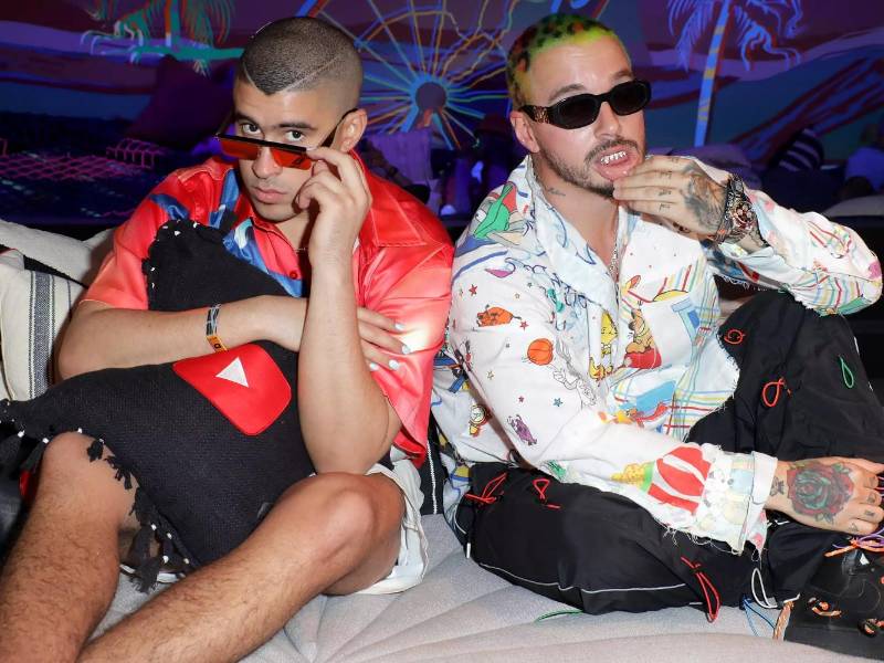 J Balvin y Bad Bunny lanzaron un álbum musical en colaboración, el cual se denominó “Oasis”. Fue lanzado el 28 de junio del 2019, siendo un éxito a nivel mundial.
