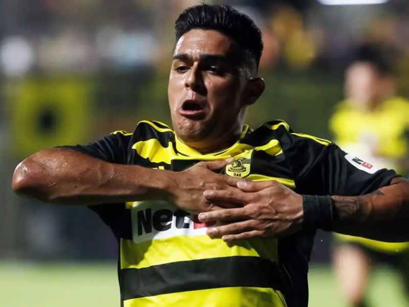 Luis Palma se estrenó como titular y con un gol, más dos asistencias, en la Conferencen League con el Aris Salónica.