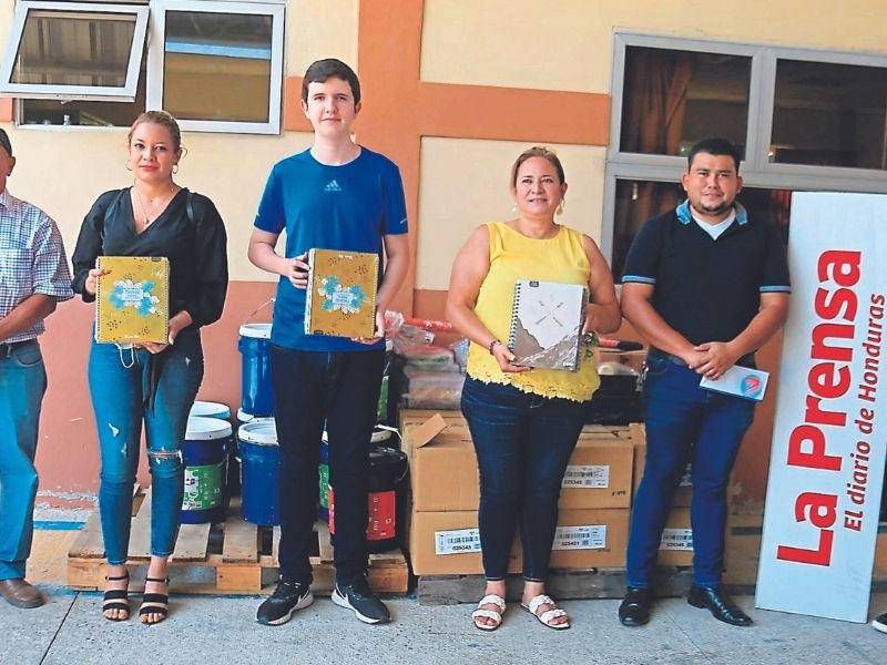 Centro de cerámicas donó casi 400,000 en cerámica para baños, escenarios y bodegas.