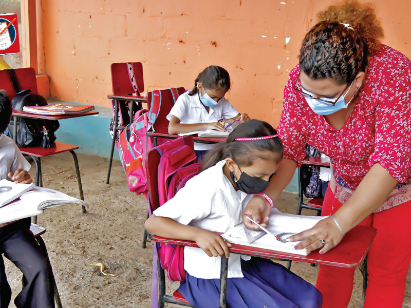 El retorno a los salones de clases será a partir del 18 de abril.