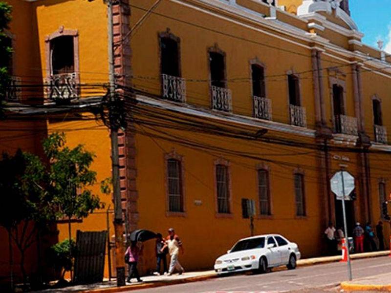 El 80% de internos por covid en ese hospital no cuenta con ninguna dosis de la vacuna.