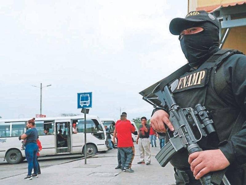 Las empresas Catisa y Tupsa analizan el cierre de su central de buses en la Capital Industrial