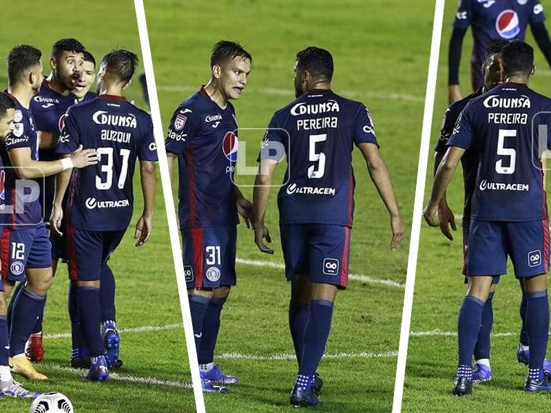 La secuencia de la fuerte pelea que protagonizaron los jugadores Marcelo Pereira y Diego Auzqui durante el partido de vuelta de la final de Liga Concacaf que perdió Motagua contra Comunicaciones.