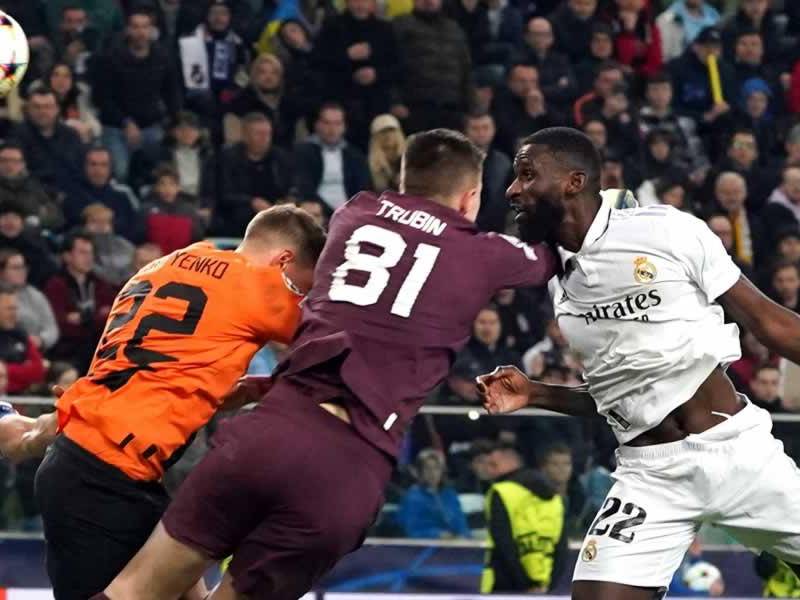Antonio Rüdiger marcó con este cabezazo el gol del empate del Real Madrid contra el Shakhtar Donetsk en la Champions League.