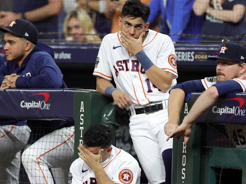 El hondureño Mauricio Dubón se quedó sin ver participación en el primer juego de la Serie Mundial de Béisbol con los Astros.