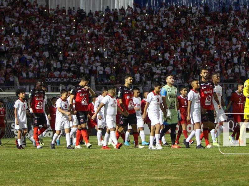 Tanto Olimpia como Alajuelense recibieron una sanción económica por parte de la Concacaf.
