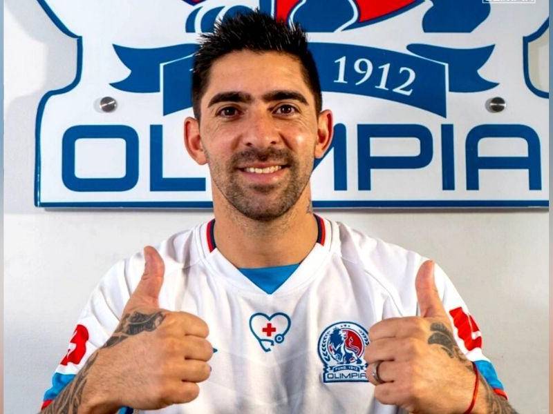 El lateral argentino no logró arrebatar la titularidad en el flanco derecho a Félix Crisanto y Jamir Maldonado.